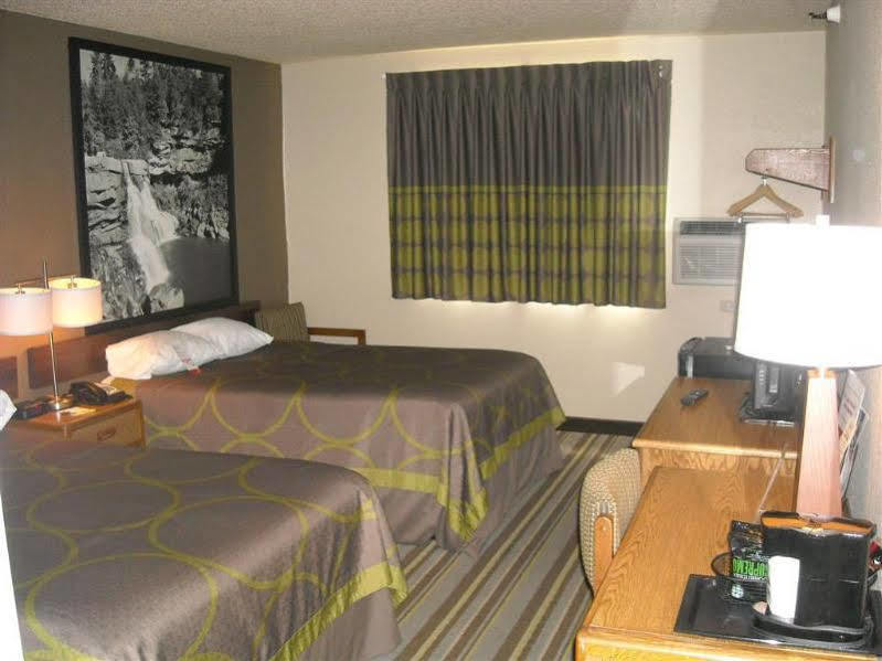 Super 8 By Wyndham Hull Street Midlothian Richmond Area Hotel Екстериор снимка